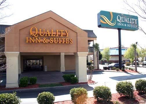 Hotel Quality & Near Six Flags - 2*